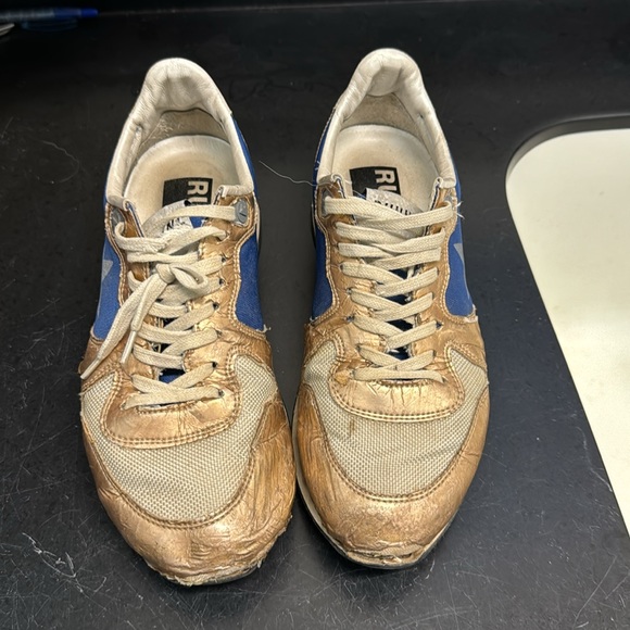Well loved retro gold Golden Goose - Picture 2 of 8